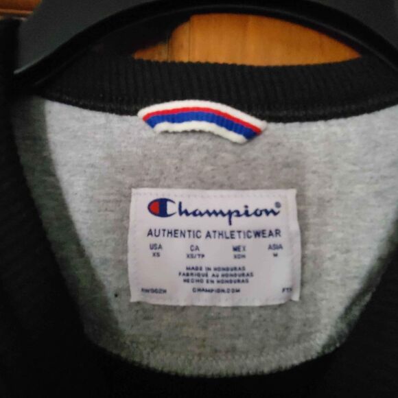 Men's XS Champion Crewneck Sweatshirt - Picture 2 of 3